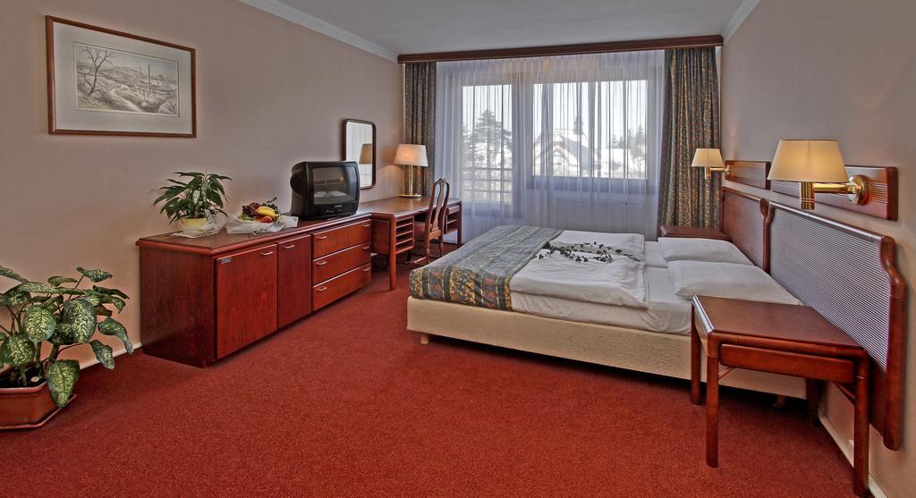 Krakonos Hotel 3*
