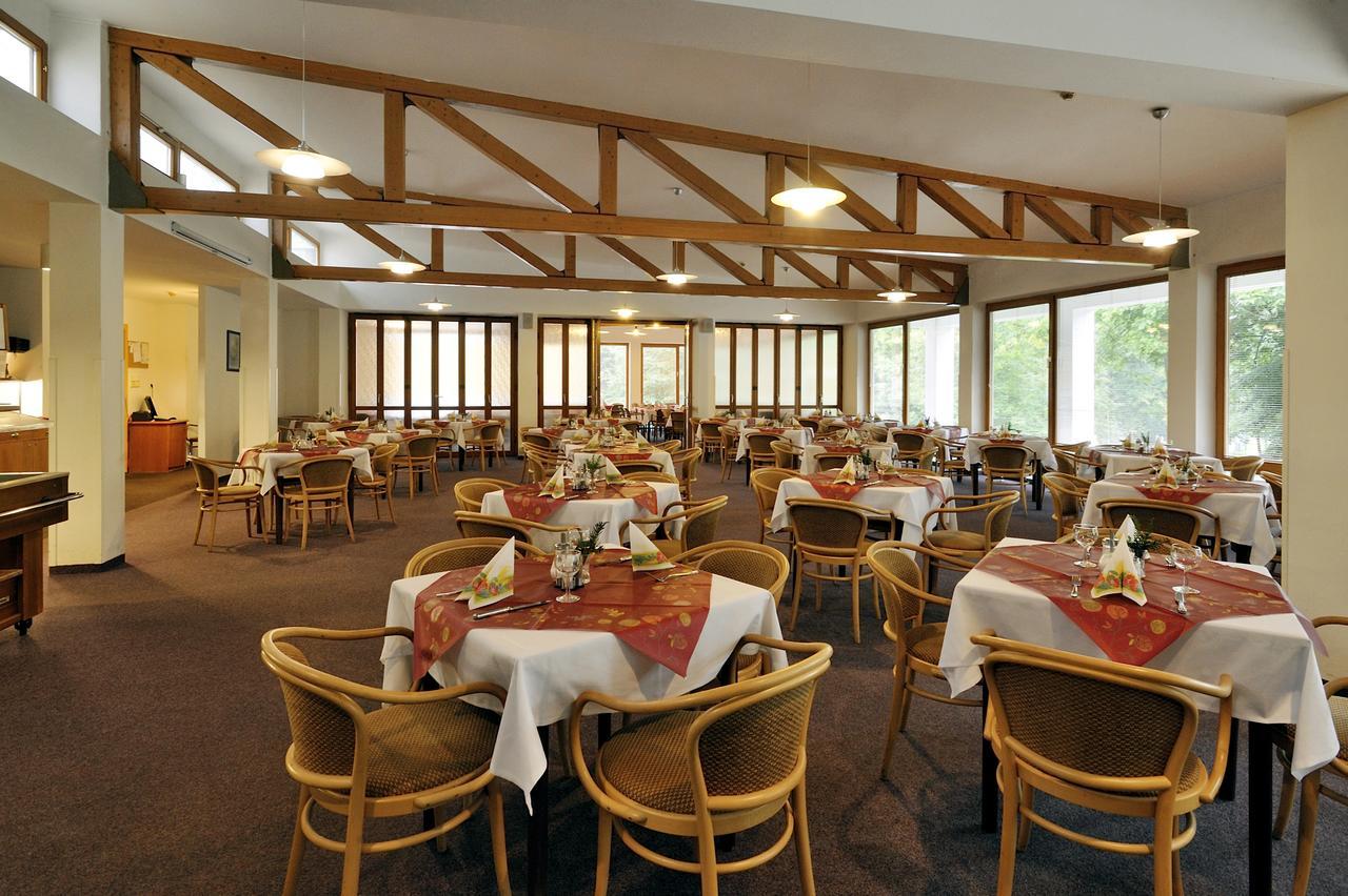 Krakonos Hotel 3*